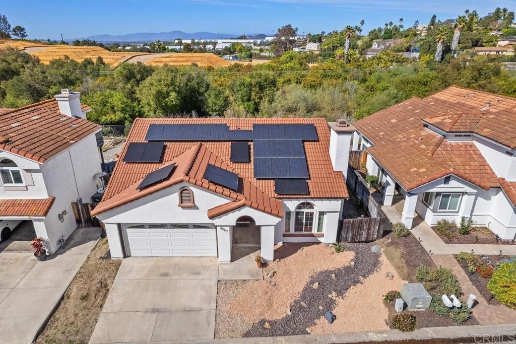 Image 1 of property listing at 2067 Paseo De Anza, Vista, CA 92084