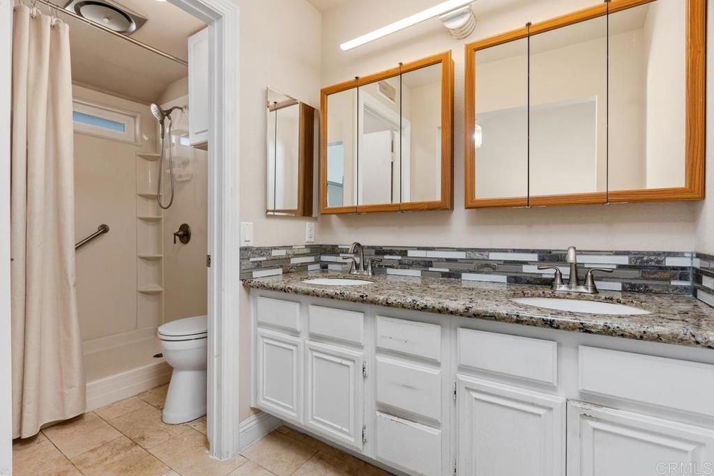 Image 18 of property listing at 2067 Paseo De Anza, Vista, CA 92084