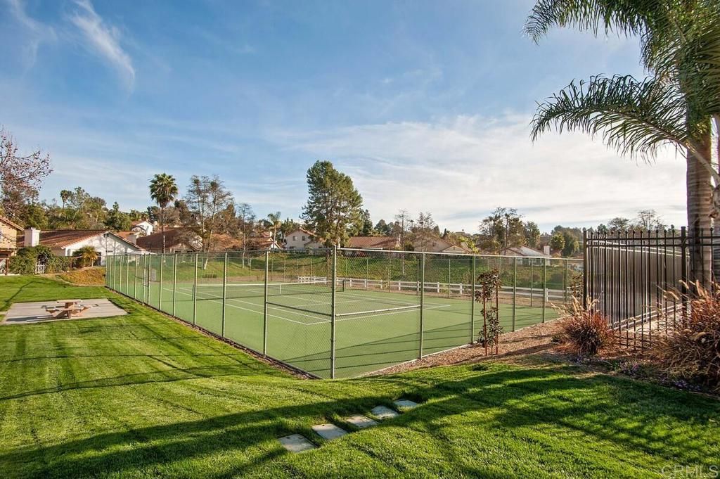 Image 22 of property listing at 2067 Paseo De Anza, Vista, CA 92084