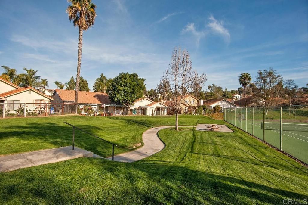 Image 29 of property listing at 2067 Paseo De Anza, Vista, CA 92084