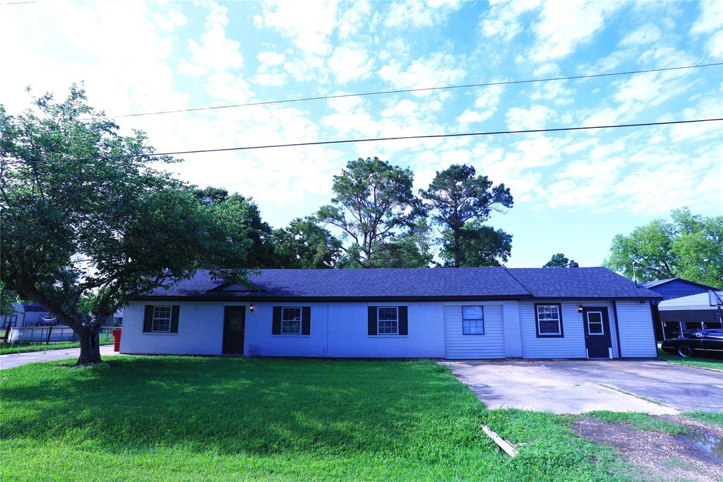 1117 County Road 515, Brazoria, TX 77422