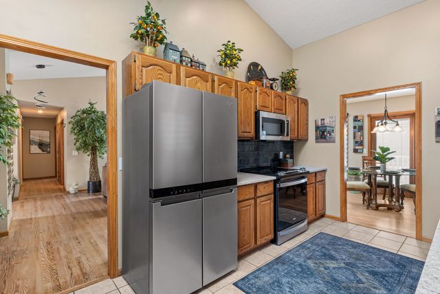 3421 Meadow Court, Bettendorf, IA 52722