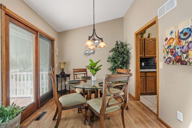 3421 Meadow Court, Bettendorf, IA 52722