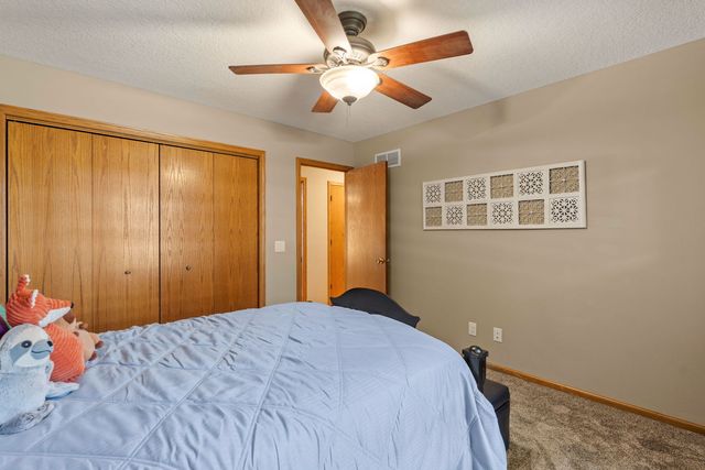 3421 Meadow Court, Bettendorf, IA 52722