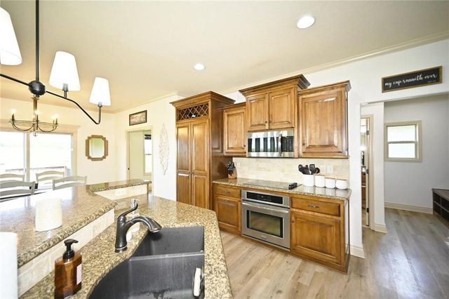 17380 NW 130th Terrace, Platte City, MO 64079