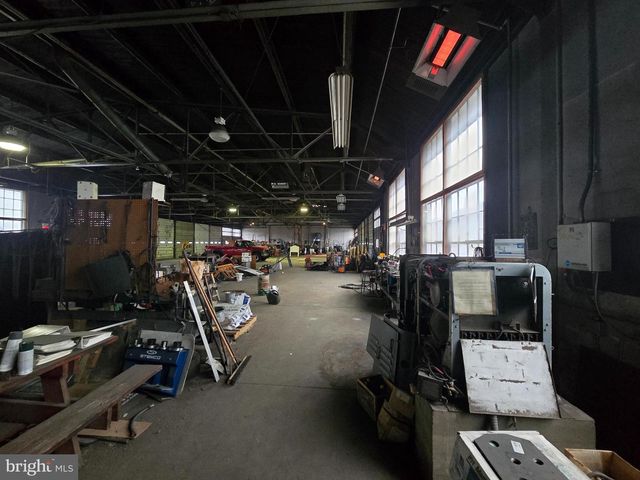 404 MONROEVILLE RD, Monroeville, NJ 08343