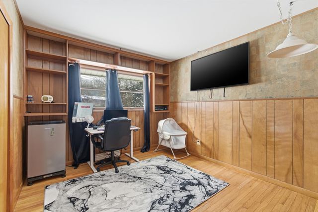 225 Dogwood Drive, Chesterton, IN 46304