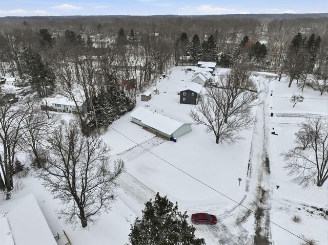 225 Dogwood Drive, Chesterton, IN 46304