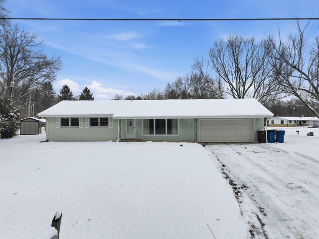 225 Dogwood Drive, Chesterton, IN 46304