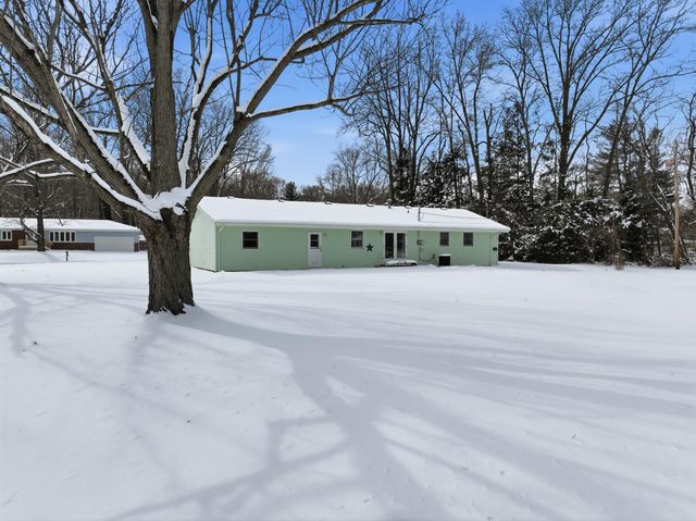 225 Dogwood Drive, Chesterton, IN 46304