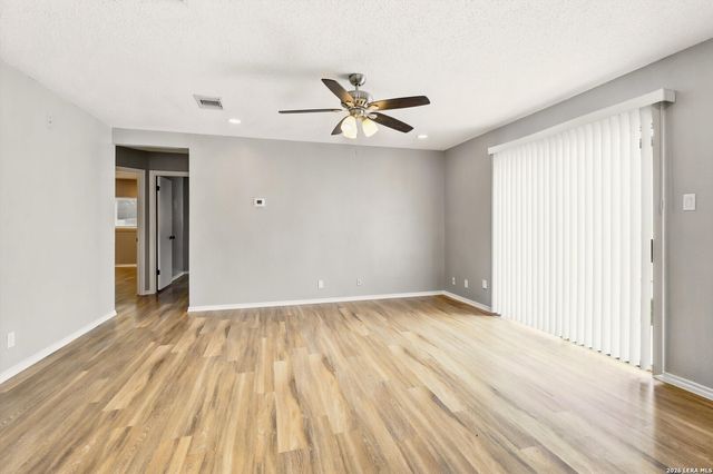 3718 CANDLEBLUFF DR, San Antonio, TX 78244