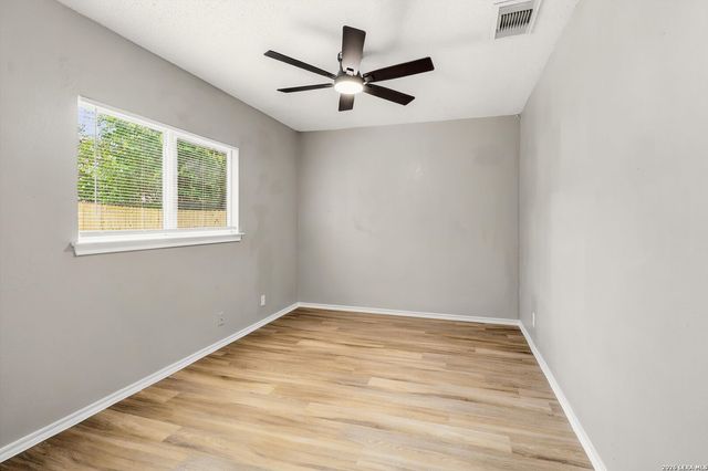 3718 CANDLEBLUFF DR, San Antonio, TX 78244