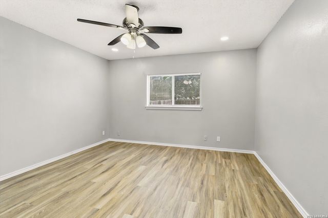 3718 CANDLEBLUFF DR, San Antonio, TX 78244