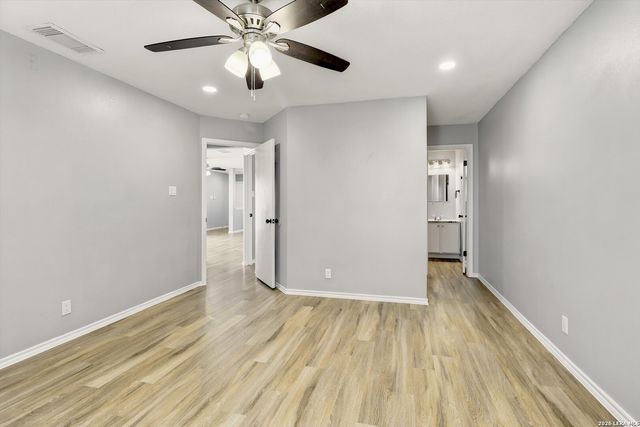 3718 CANDLEBLUFF DR, San Antonio, TX 78244