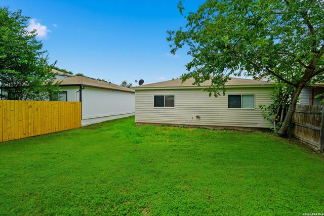 3718 CANDLEBLUFF DR, San Antonio, TX 78244