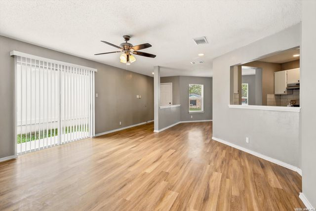 3718 CANDLEBLUFF DR, San Antonio, TX 78244