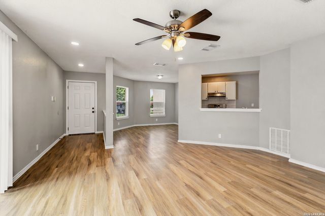 3718 CANDLEBLUFF DR, San Antonio, TX 78244
