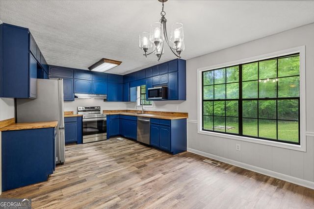 134 Old Gumlog Road, Blairsville, GA 30512