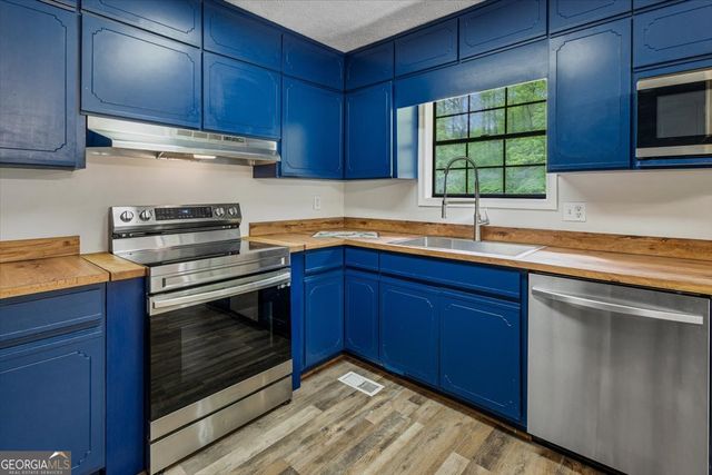 134 Old Gumlog Road, Blairsville, GA 30512