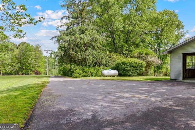 134 Old Gumlog Road, Blairsville, GA 30512