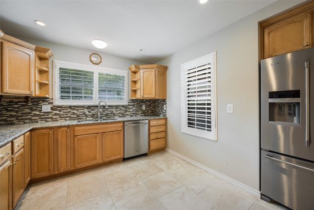 109 Castlewood Road, Enchanted Oaks, TX 75156