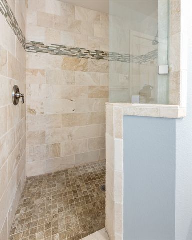 109 Castlewood Road, Enchanted Oaks, TX 75156