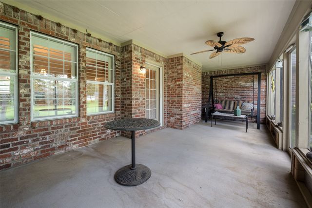 109 Castlewood Road, Enchanted Oaks, TX 75156