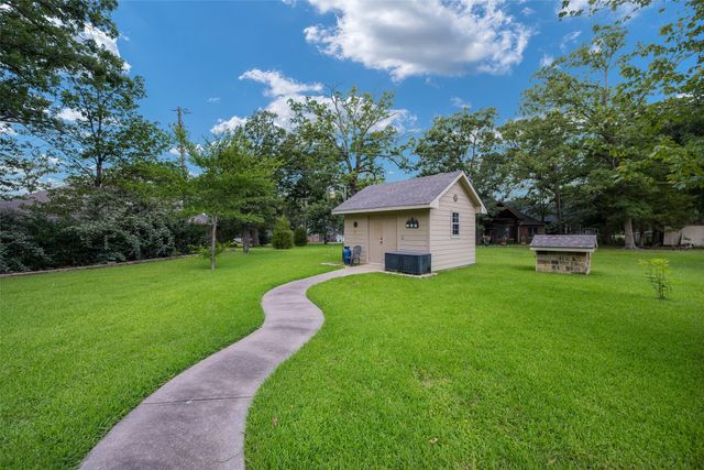 109 Castlewood Road, Enchanted Oaks, TX 75156
