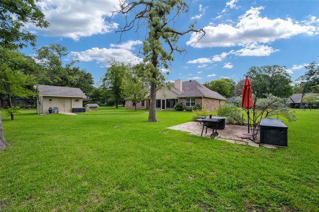109 Castlewood Road, Enchanted Oaks, TX 75156