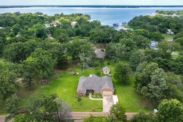 109 Castlewood Road, Enchanted Oaks, TX 75156