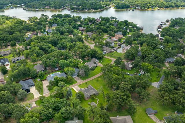 109 Castlewood Road, Enchanted Oaks, TX 75156