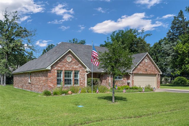 109 Castlewood Road, Enchanted Oaks, TX 75156