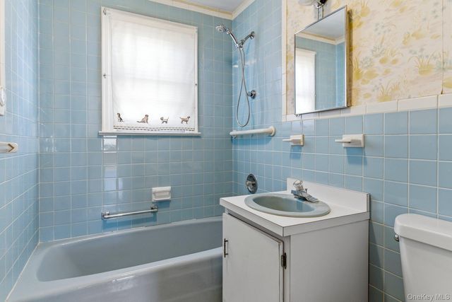 126 Grant Street, Centerport, NY 11721