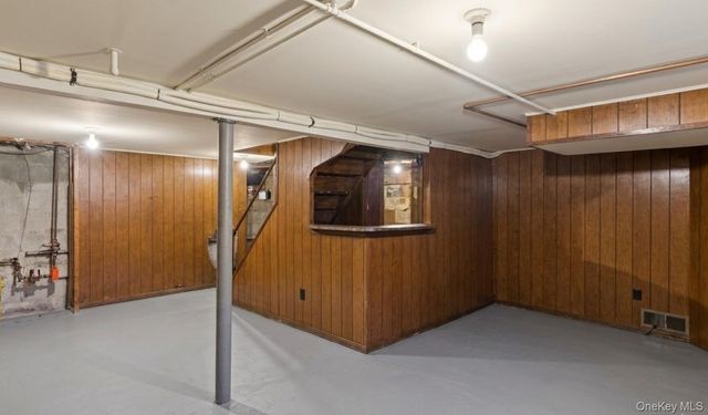 126 Grant Street, Centerport, NY 11721