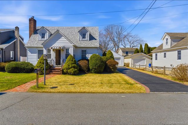 126 Grant Street, Centerport, NY 11721