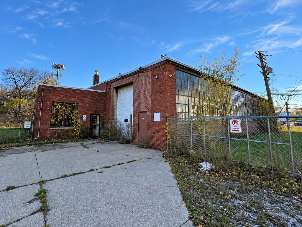 9336 S Jeffery Avenue, Chicago, IL 60617 — exterior