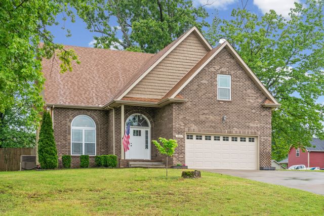 1861 Red Fox Trl, Clarksville, TN 37042