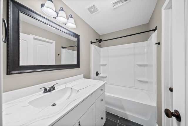 1861 Red Fox Trl, Clarksville, TN 37042