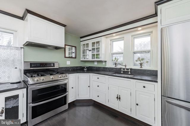 37 N MAIN ST, Mullica Hill, NJ 08062