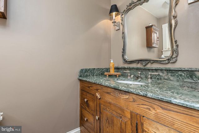 37 N MAIN ST, Mullica Hill, NJ 08062