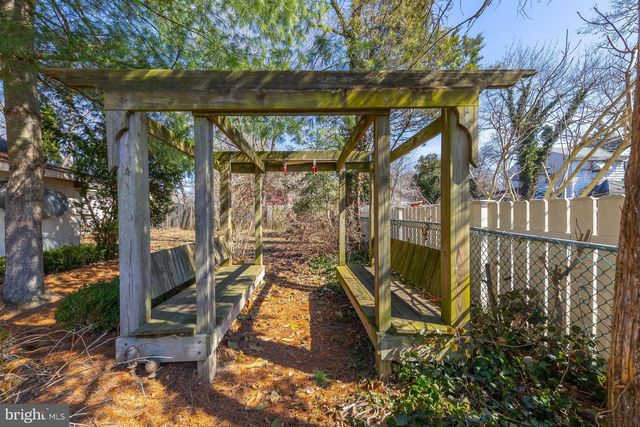 37 N MAIN ST, Mullica Hill, NJ 08062