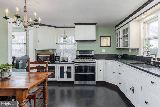 37 N MAIN ST, Mullica Hill, NJ 08062