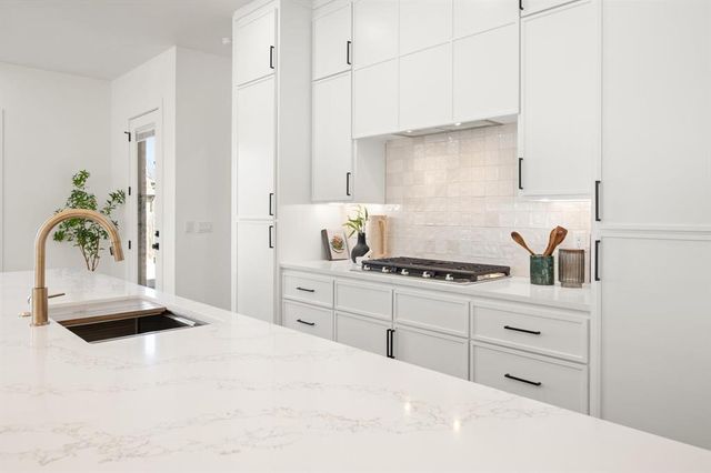 10049 SW 27th Street, Yukon, OK 73099