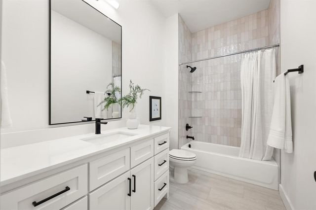 10049 SW 27th Street, Yukon, OK 73099