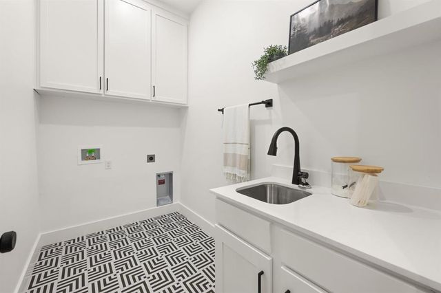 10049 SW 27th Street, Yukon, OK 73099