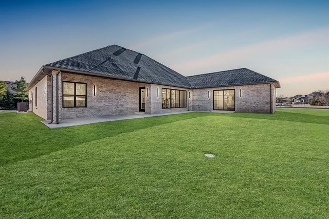 10049 SW 27th Street, Yukon, OK 73099