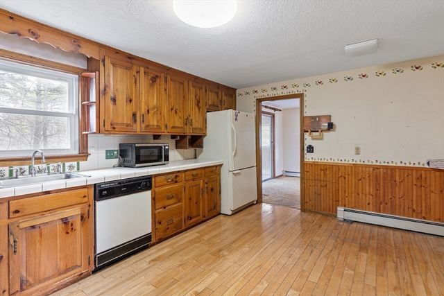 16 Rocky Lane, Medfield, MA 02052