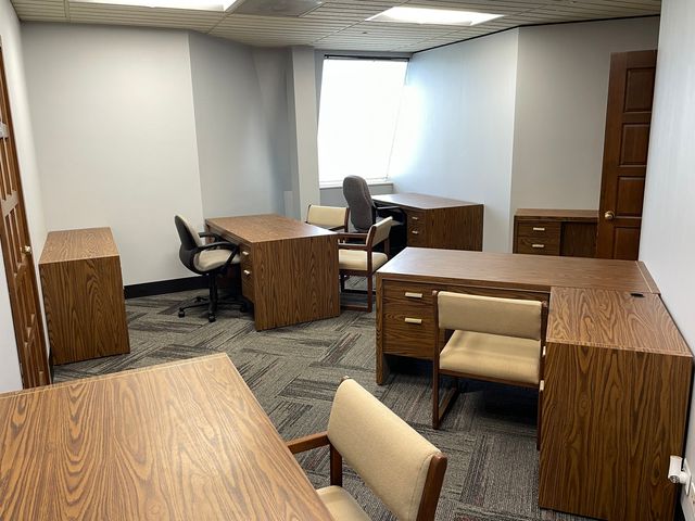 340 W Butterfield Road 4D, Elmhurst, IL 60126