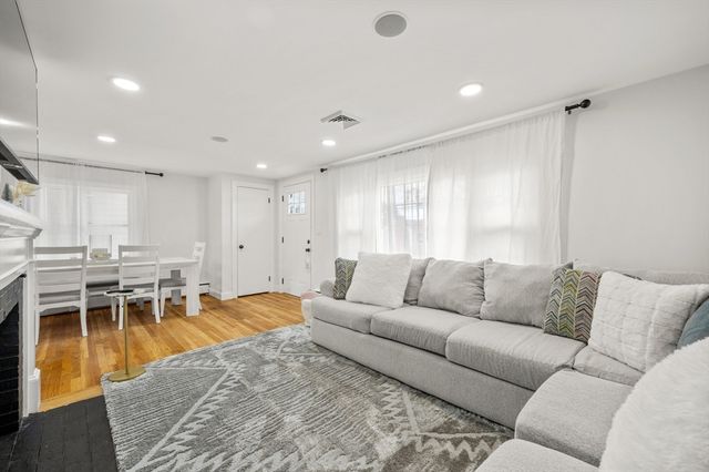 21 Hazelmoor Rd, Yarmouth, MA 02664