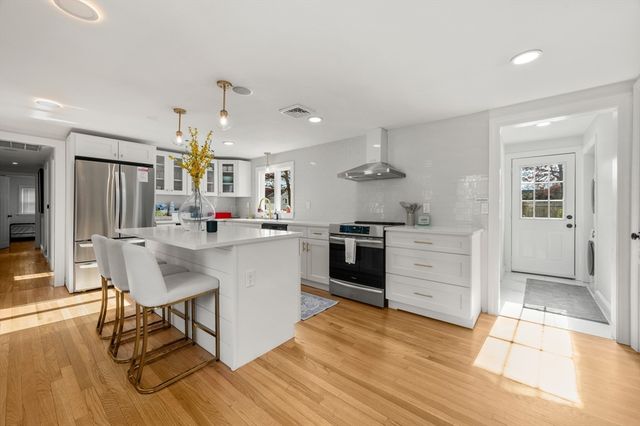 21 Hazelmoor Rd, Yarmouth, MA 02664